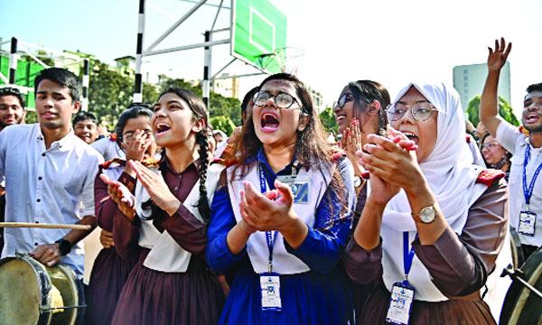 পাস কমলেও জিপিএ ৫ বেড়েছে ৮৬ হাজার