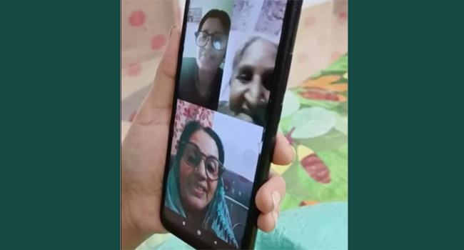 কিভাবে ৫১ বছর পর ২ মেয়েকে খুঁজে পেলেন মা