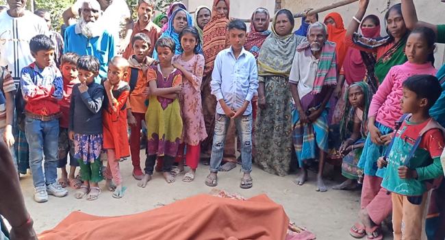 দিনাজপুরের ঘোড়াঘাটে যুবকের আত্মহত্যা
