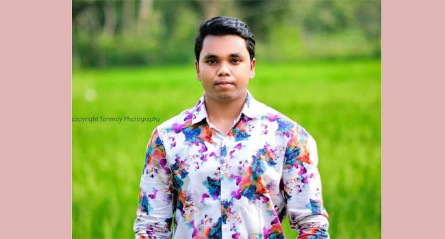 আড়াইহাজারে পরীক্ষার হল থেকে ছাত্রীকে নিয়ে গেল ছাত্রলীগ নেতা