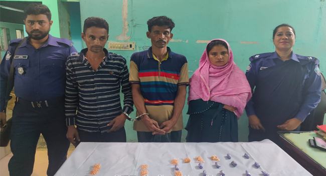 নোয়াখালীতে কক্সবাজারের মাদককারবারিসহ গ্রেফতার ৩