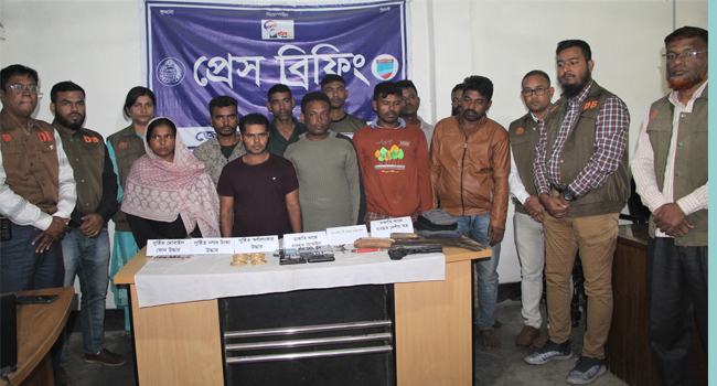 যশোরে পৃথক ঘটনায় ১০ ডাকাত আটক