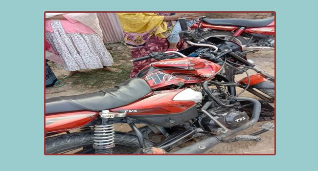 কুষ্টিয়ায় ট্রাকচাপায় মোটরসাইকেল চালকসহ নিহত ২