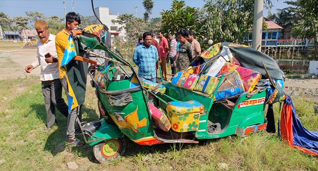 ময়নামতিতে বাস-সিএনজির সংঘর্ষে নিহত ১, আহত ৬