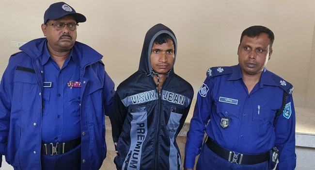 অপহরণের ৫৬ ঘণ্টা পর আঙিনা খুঁড়ে মিলল শিশুর লাশ