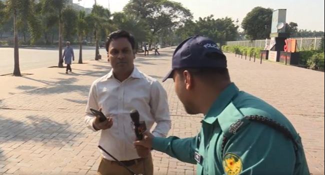 সাংবাদিকের সাথে দুর্ব্যবহার : পুলিশ কনস্টেবল প্রত্যাহার