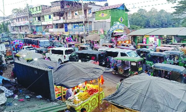 যানজটে অতিষ্ঠ উখিয়াবাসী