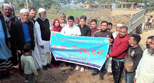 ধর্মপাশা ও মধ্যনগরে ফসল রক্ষাবাঁধের উদ্বোধন