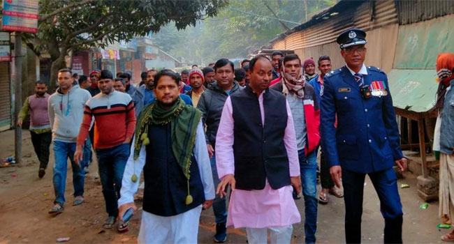 সরিষাবাড়ীতে বিজয় দিবসের ফুল দেয়াকে কেন্দ্র করে আ’লীগের ২ গ্রুপে সংঘর্ষ