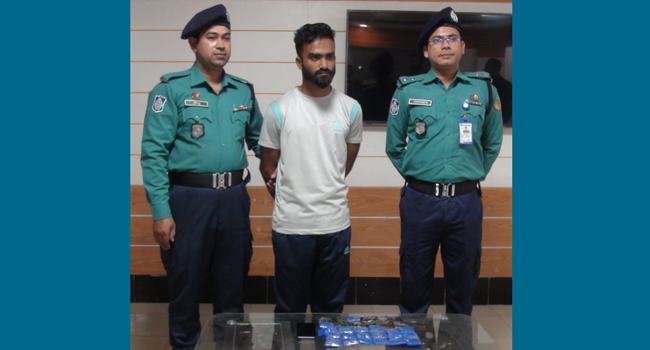 বিপুল পরিমাণ ইয়াবাসহ এক রোহিঙ্গা আটক