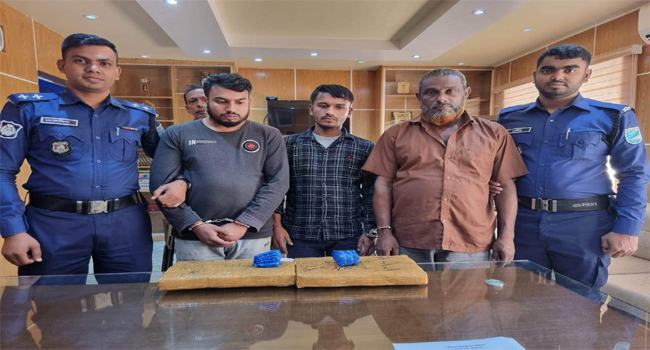 সোনারগাঁওয়ে বিপুল পরিমাণ ইয়াবাসহ গ্রেফতার ৩