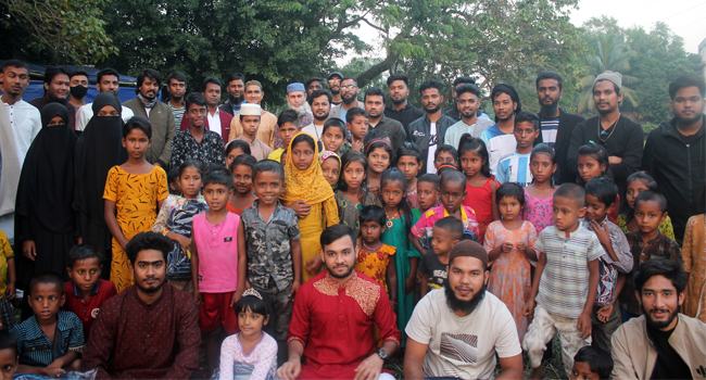 ইটভাটার শ্রমিকের সন্তানদের স্কুল বর্ণমালা
