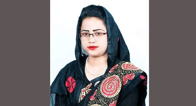 নাটোরে জেলা পরিষদ সদস্য নিজের মায়ের নামে দিলেন ভিজিএফ কার্ড