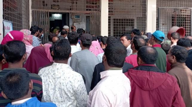 বগুড়ায় সরকারি স্কুলে লটারিতে ভর্তি নিয়ে তুলকালাম কাণ্ড
