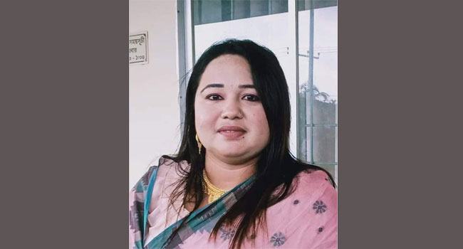 গৃহকর্মীকে অনৈতিক কাজ করানোর অভিযোগে মহিলা লীগ নেত্রীসহ গ্রেফতার ২