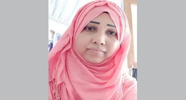 পাথরঘাটার পপির জন্য এখনো পথ চেয়ে বসে আছেন মা