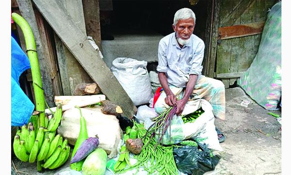‘ভিক্ষা নয়, হালাল উপায়ে ব্যবসা করে সৎভাবে চলতে চাই’