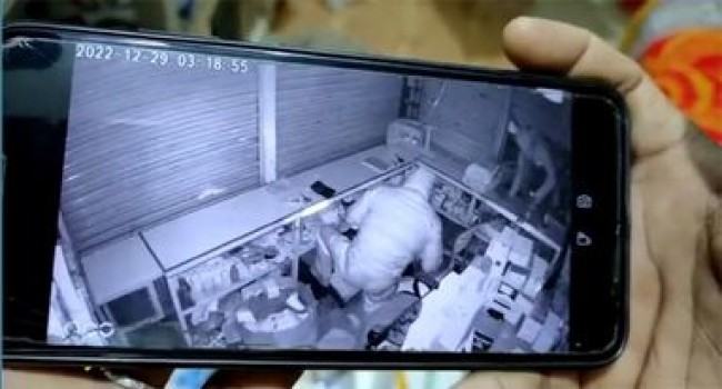 মুন্সীগঞ্জে ১১ দোকানে ডাকাতি, স্বর্ণালঙ্কারসহ টাকা লুট