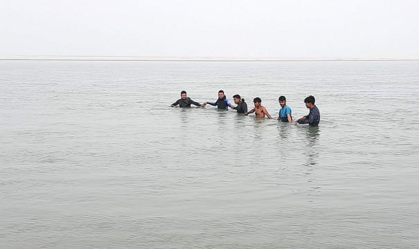 ফুলছড়িতে ব্রহ্মপুত্র নদে বিয়ের নৌকা ডুবে শিশু নিখোঁজ