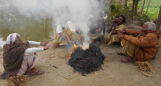 নীলফামারীতে কনকনে ঠাণ্ডায় জনজীবনে দুর্ভোগ