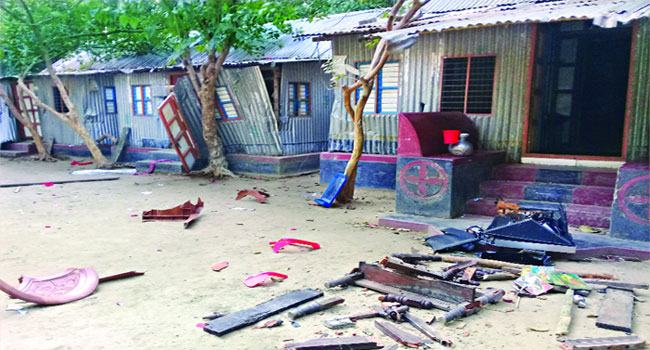 রামুতে প্রবাসীর বাড়িতে হামলায় ইউপি মেম্বার অভিযুক্ত