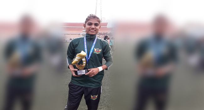 লুকিয়ে থাকা মেয়েটিই সর্বোচ্চ গোলদাতা