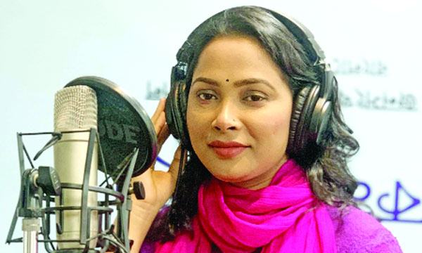 বছরের শুরুতেই বিউটির তিন মৌলিক গান