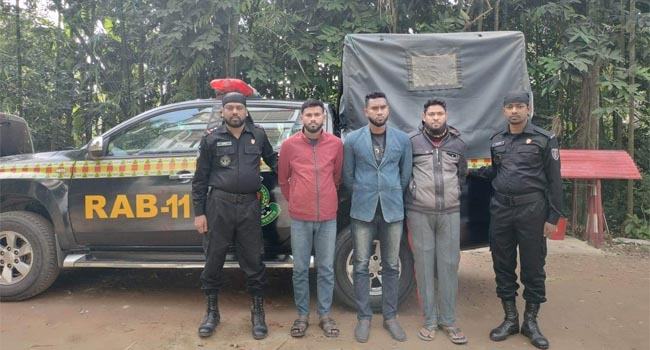লক্ষ্মীপুরে আড়াই কোটি টাকার ইয়াবা উদ্ধার, যুবলীগ নেতাসহ আটক ৩