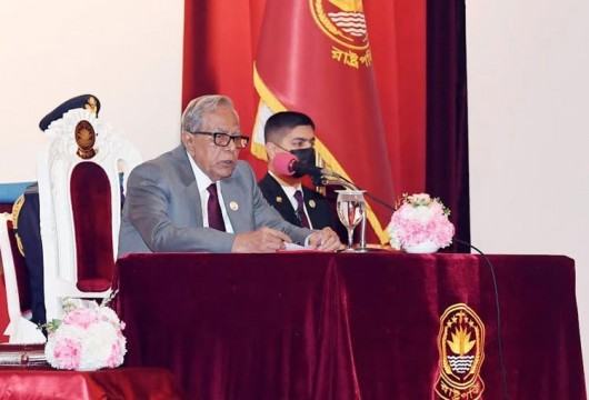 উগ্রবাদ, সন্ত্রাস ও মাদক প্রতিরোধে পুলিশকে আরো সজাগ ও সতর্ক থাকার নির্দেশ রাষ্ট্রপতির