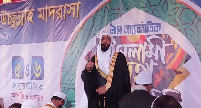 মক্কা শরিফের ইমামের ইমামতিতে জুমার নামাজ আদায় করলেন ফেনীর ৫০ হাজার মুসল্লি