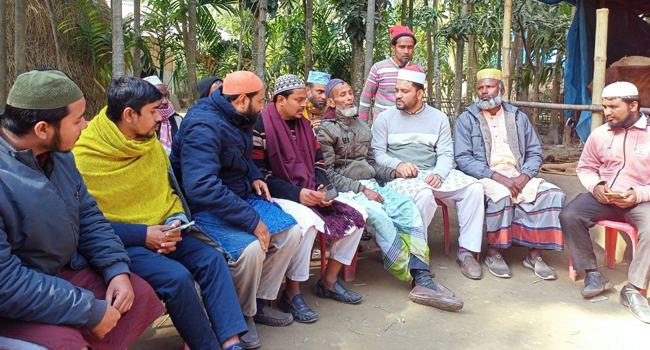 সড়ক দুর্ঘটনায় মা-ছেলে নিহত, পরিবারকে অর্থসহায়তা শিবির সভাপতির