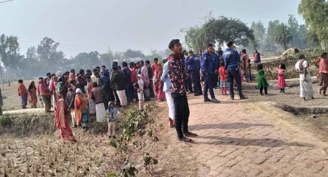 বগুড়ায় গ্রামবাসী ও ক্ষুদ্র নৃ-গোষ্ঠীদের মাঝে ফের সংঘর্ষ, আহত ৩