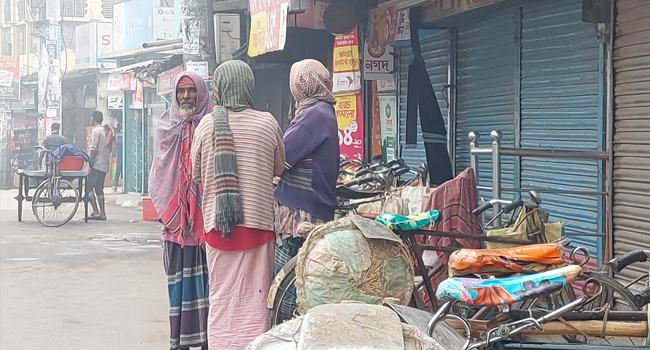 ৬ দশমিক ৩ ডিগ্রি তাপমাত্রায় কাঁপছে চুয়াডাঙ্গা
