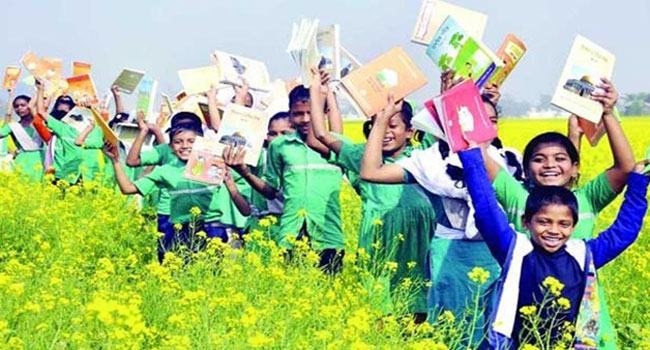 ধুনটে এখনো নতুন বই পায়নি বহু শিক্ষার্থী