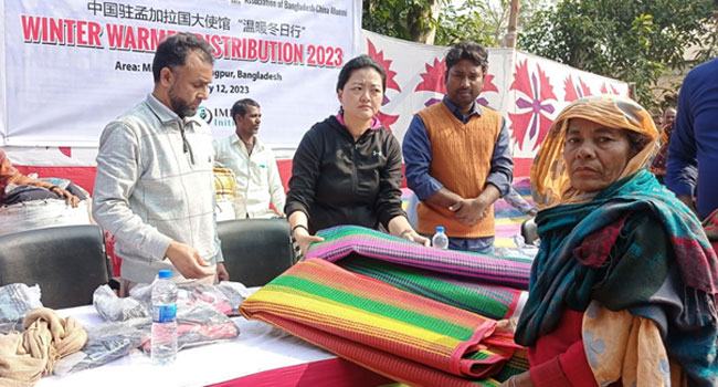 ইমপ্যাক্ট ইনিশিয়েটিভের শীতবস্ত্র বিতরণ