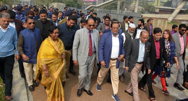 সাধারণ মানুষের কথা চিন্তা করে প্রধানমন্ত্রী ট্রেনের ভাড়া বাড়াননি : রেলমন্ত্রী