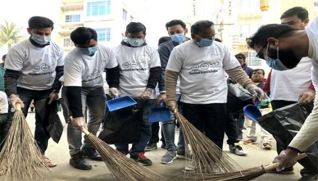 রাজশাহীতে পরিচ্ছন্নতা অভিযানে ভারতীয় সহকারী হাইকমিশনার