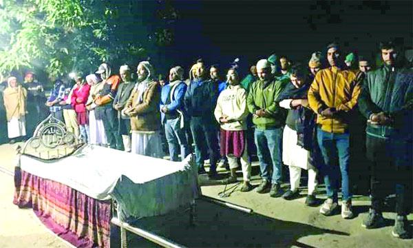 হাতকড়া-ডাণ্ডাবেড়ি নিয়ে মায়ের জানাজায় অংশগ্রহণ নিয়ে চাঞ্চল্য