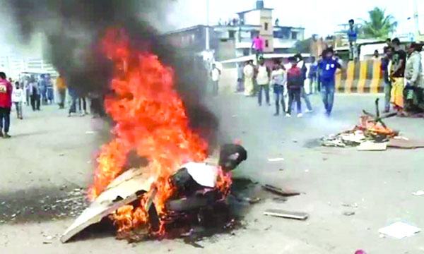 ট্রাফিক বক্সে হামলা গুলি অবরোধ অগ্নিসংযোগ