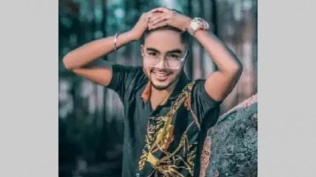 বগুড়ায় ফেসবুকে স্ট্যাটাস দিয়ে স্কুলছাত্রের আত্মহত্যা