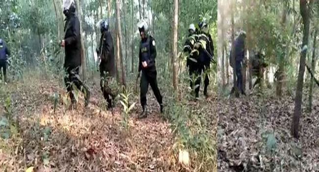 উখিয়ায় রোহিঙ্গা ক্যাম্পে র‌্যাবের অভিযানে অস্ত্রসহ গ্রেফতার ২