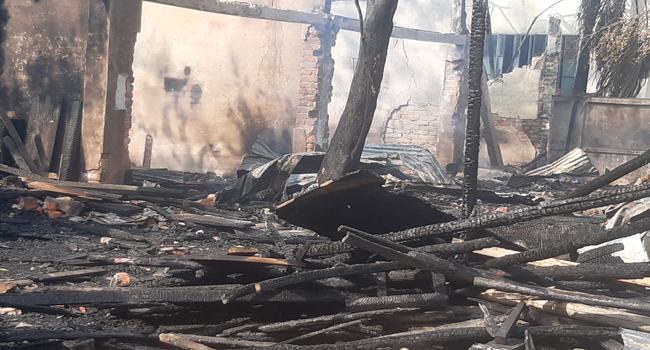 চকরিয়ায় অগ্নিকাণ্ডে ৫ দোকান পুড়ে ছাই, ১০ লাখ টাকার ক্ষতি
