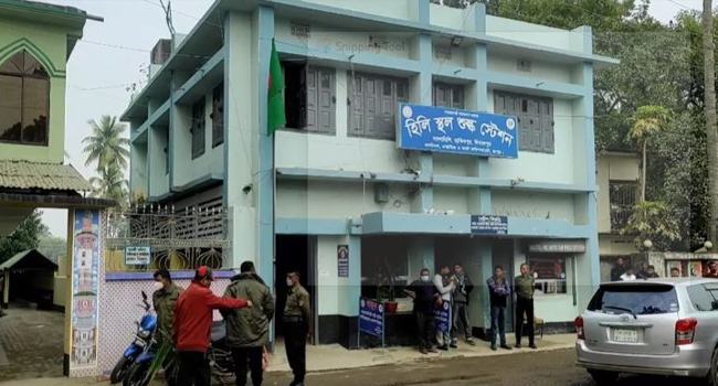 হিলি স্থলবন্দরে সীমান্ত বাণিজ্য বন্ধ