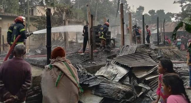 মিরসরাইয়ে অগ্নিকাণ্ডে ২ বসতঘর পুড়ে ছাই