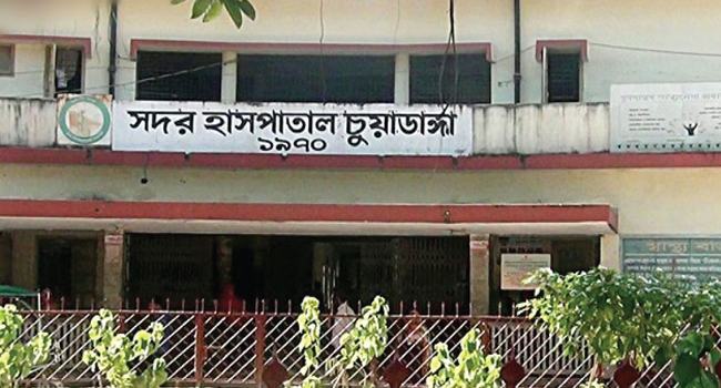 চুয়াডাঙ্গায় নারীসহ তিনজনকে কুপিয়ে জখম, যুবলীগ নেতার বাড়ি ভাঙচুর