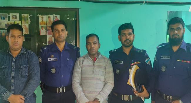 নোয়াখালীতে স্ত্রী হত্যায় মৃত্যুদণ্ডপ্রাপ্ত পলাতক স্বামী গ্রেফতার