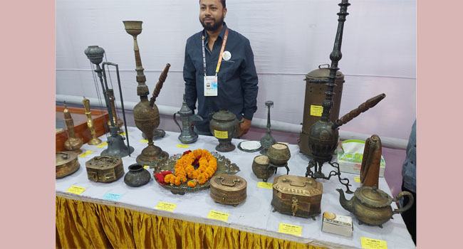 হাজার বছরের পুরনো দুর্লভ সামগ্রীর প্রদর্শনী