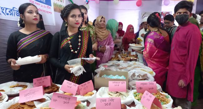 ঈশা খাঁ ইউনিভার্সিটিতে পিঠা উৎসব