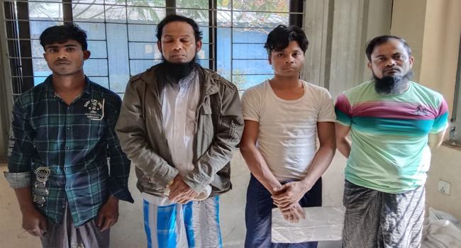 উখিয়ার রোহিঙ্গা ক্যাম্প থেকে আরসা কমান্ডারসহ গ্রেফতার ৫