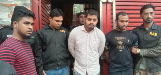 সাভারে জাল টাকার কারখানায় অভিযানে সরঞ্জামাদি উদ্ধার, আটক ২